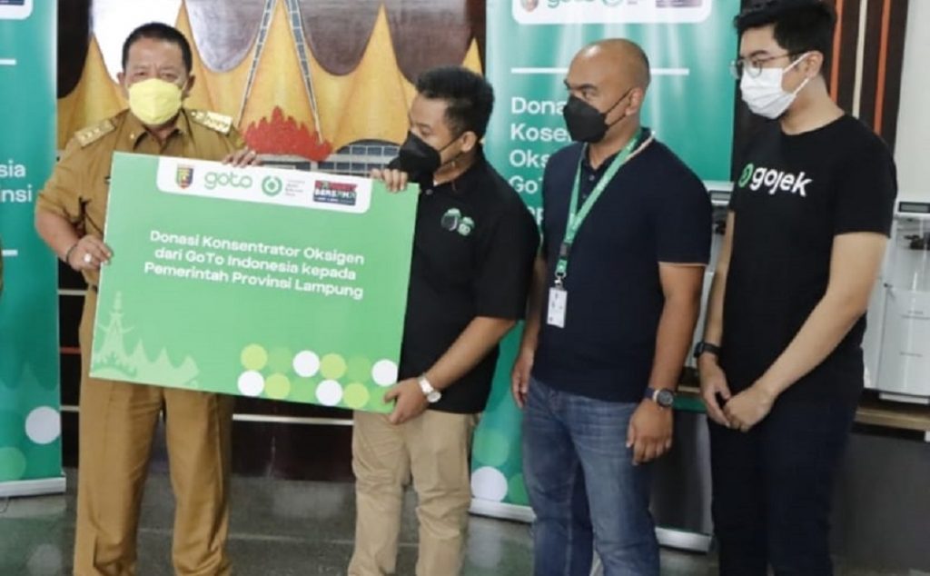 10 unit oksigen konsentrator dari Gojek Tokopedia