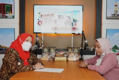 Intip Podcast Bunda Eva, Kisah Anak Buruh Dapat Sekolah Gratis Sampai S2