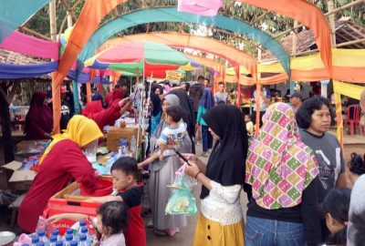 Selalu Ada Pengalaman Baru di Pasar Yosomulyo Pelangi