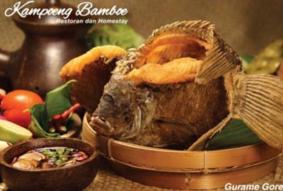 Makan Enak dalam Suasana Asri nan Indah di Kampoeng Bamboe