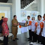 Arinal Djunaidi Terima Callsign, KTA, dan Seragam Orari