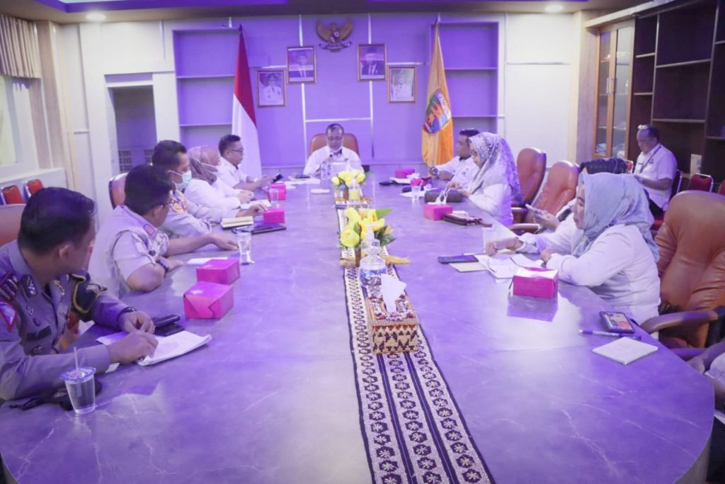 Asisten Administrasi Umum Sekdaprov Pimpin Rapat Rencana Pawai Kirab Marching Band dalam Rangka Hut RI ke-77