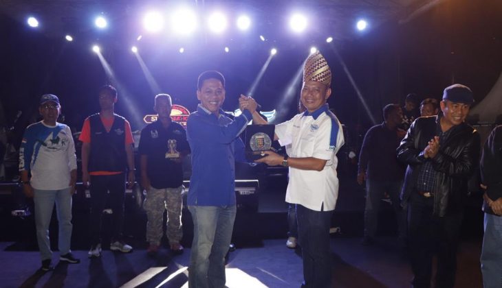 Kadispora Lampung Wakili Gubernur Hadiri pada Malam Puncak Pesta Rakyat Lampung Elephant Bike Week 2023