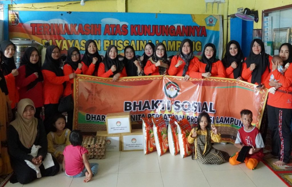 Dharma Wanita Persatuan Provinsi Lampung Gelar Pertemuan Rutin dan Bakti Sosial