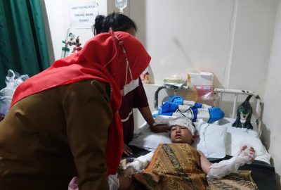 Eva Dwiana Jenguk Korban Kebakaran Kelurahan Durian Payung