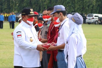 Gubernur Arinal Ajak Semua Pihak Berpartisipasi dalam Kegiatan Gerakan Pembagian 10 Juta Bendera Merah Putih