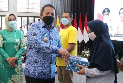 Gubernur Arinal Serahkan Bantuan  Sepatu AFO untuk Anak-anak Penyandang Disabilitas