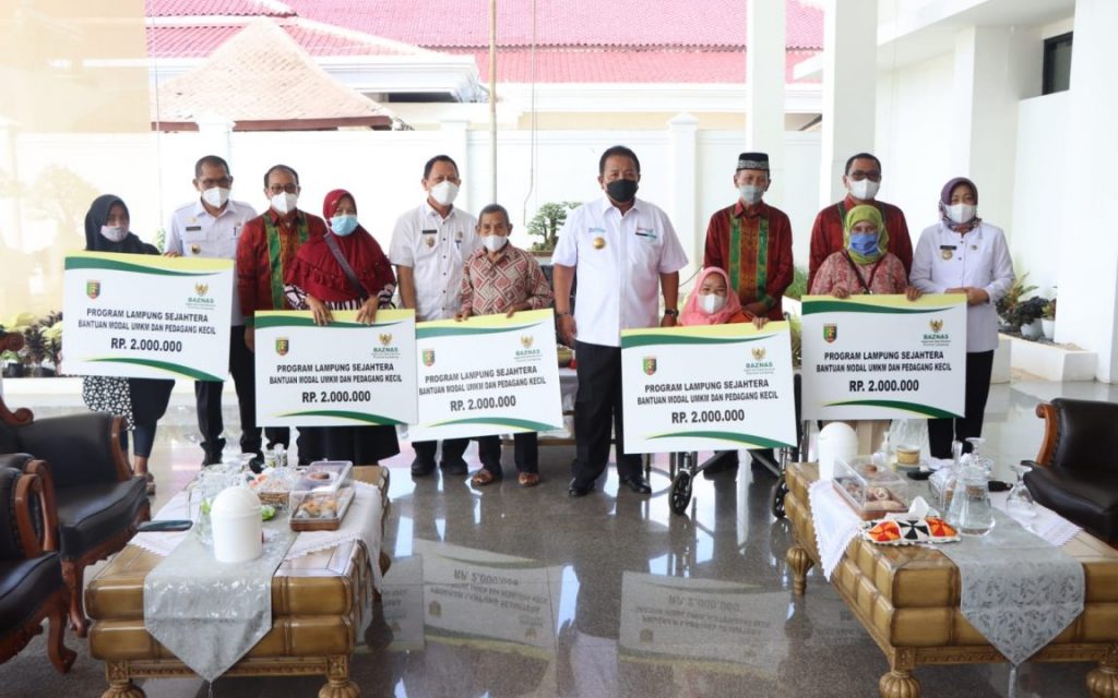 Gubernur Arinal Serahkan Bantuan dari Baznas untuk UMKM