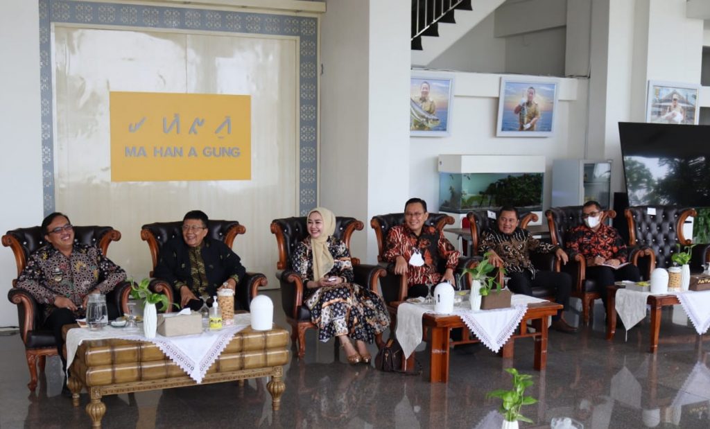 Pengurus ISEI Lampung Audiensi dengan Gubernur