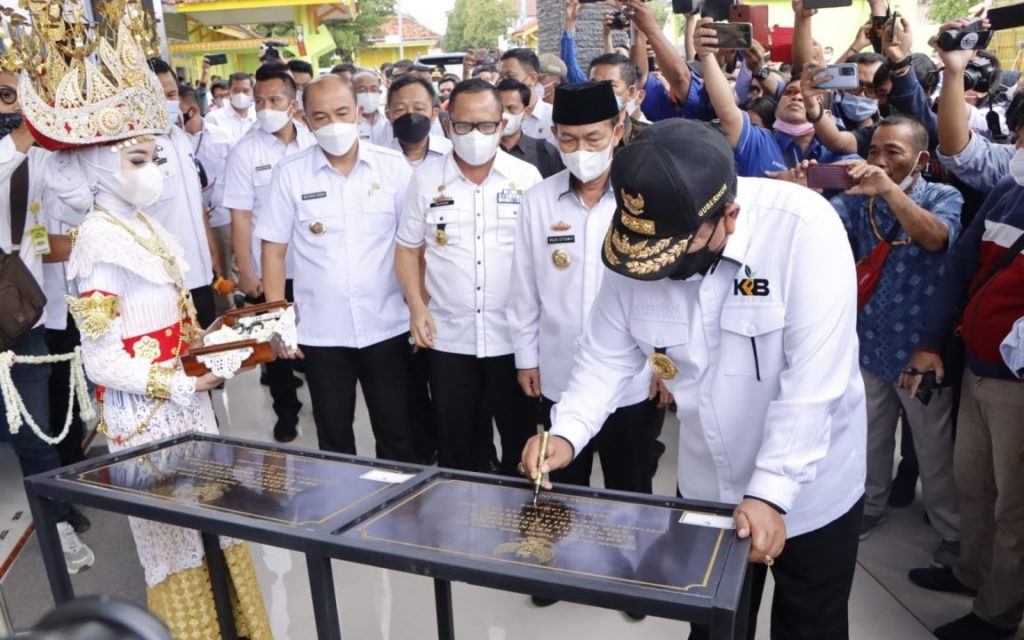 Gubernur Resmikan 31 SMK Pusat Keunggulan