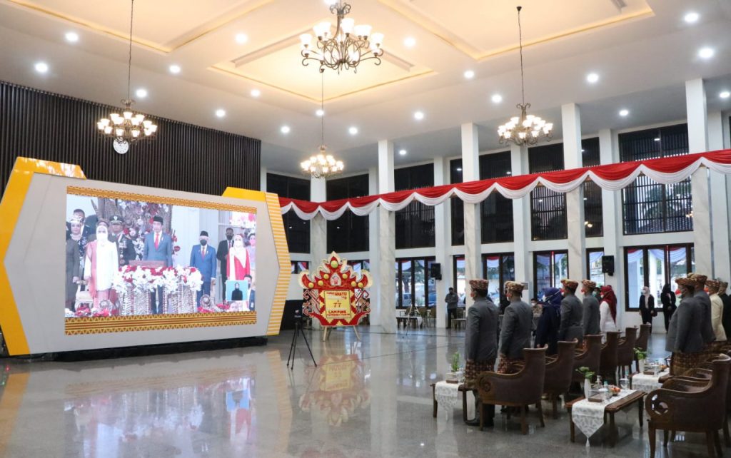 Gubernur bersama Forkopimda Lampung Ikuti Upacara Penurunan Bendera Secara Virtual