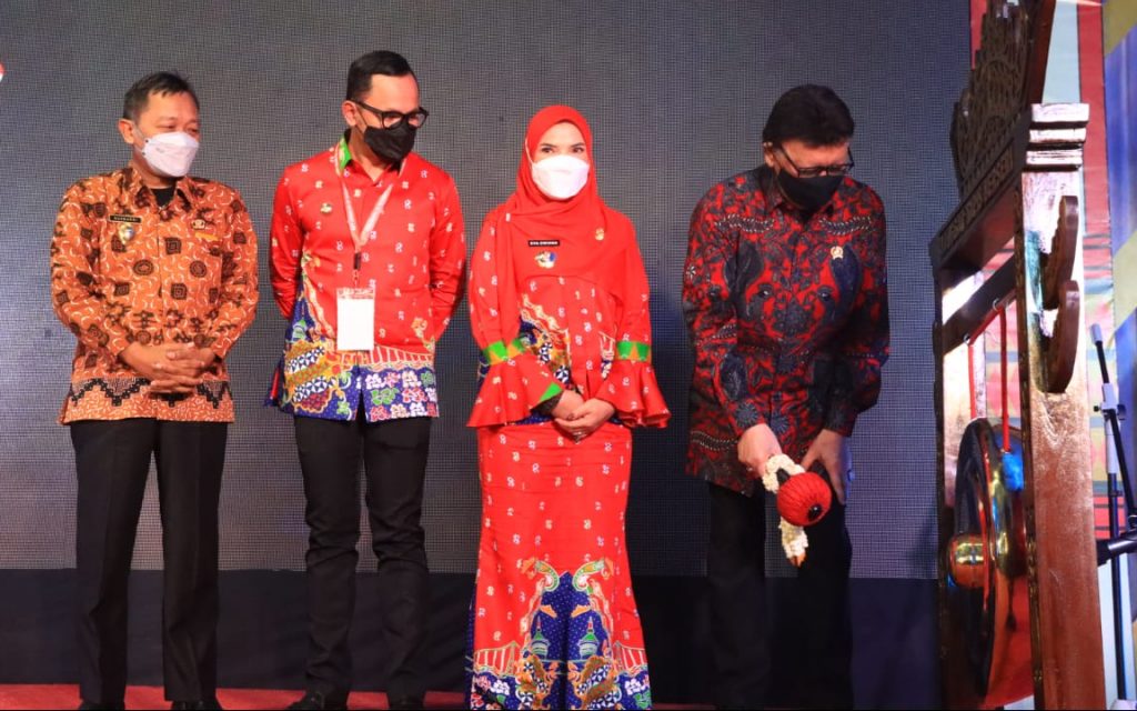 MenPANRB Tjahjo Kumolo Buka Pameran UMKM APEKSI Expo ke-22