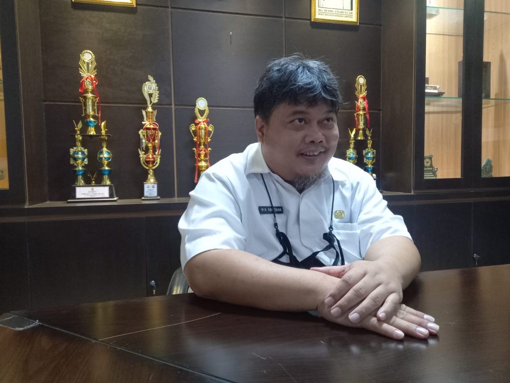 Kepala Badan Pengelola Keuangan dan Aset Daerah (BPKAD) Kota Bandar Lampung, M. Nur Ramdhan saat ditemui diruang kerjanya.