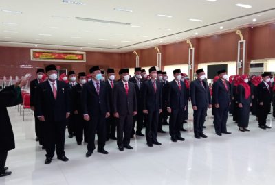 Eva Dwiana Lantik 64 Orang Pejabat dan Kepala Sekolah