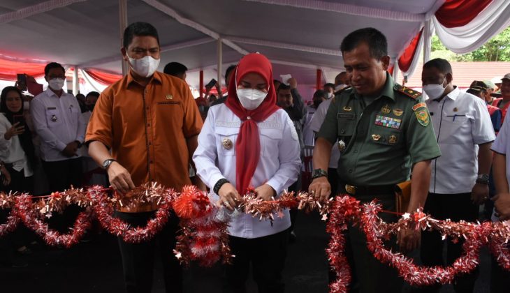 Walikota Bandar Lampung Eva Dwiana meresmikan UMKM Siger Sukaraja || Foto Ist