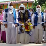 Ketua Dewan Pembina IWAPI Lampung Resmikan Rumah BETIK