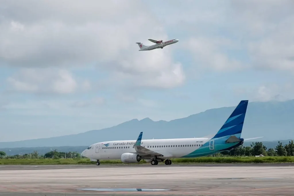 Kemenparekraf Dukung Penurunan Harga Tiket Pesawat & Kampanye Wisata Lebaran 2025