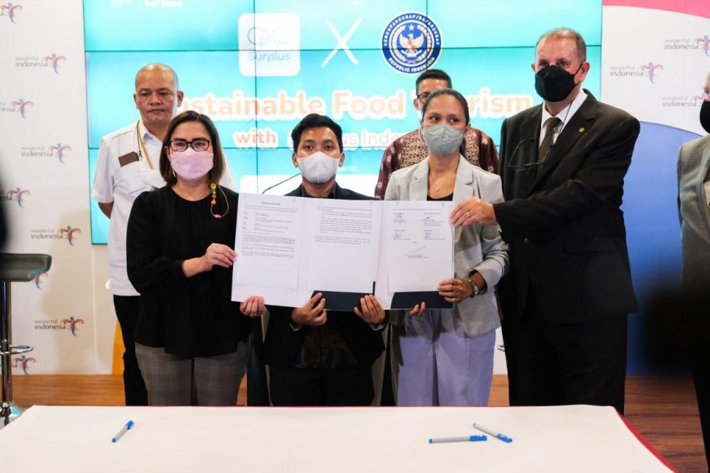 Kemenparekraf Gandeng Surplus Indonesia Luncurkan Program Sustainable Food Tourism