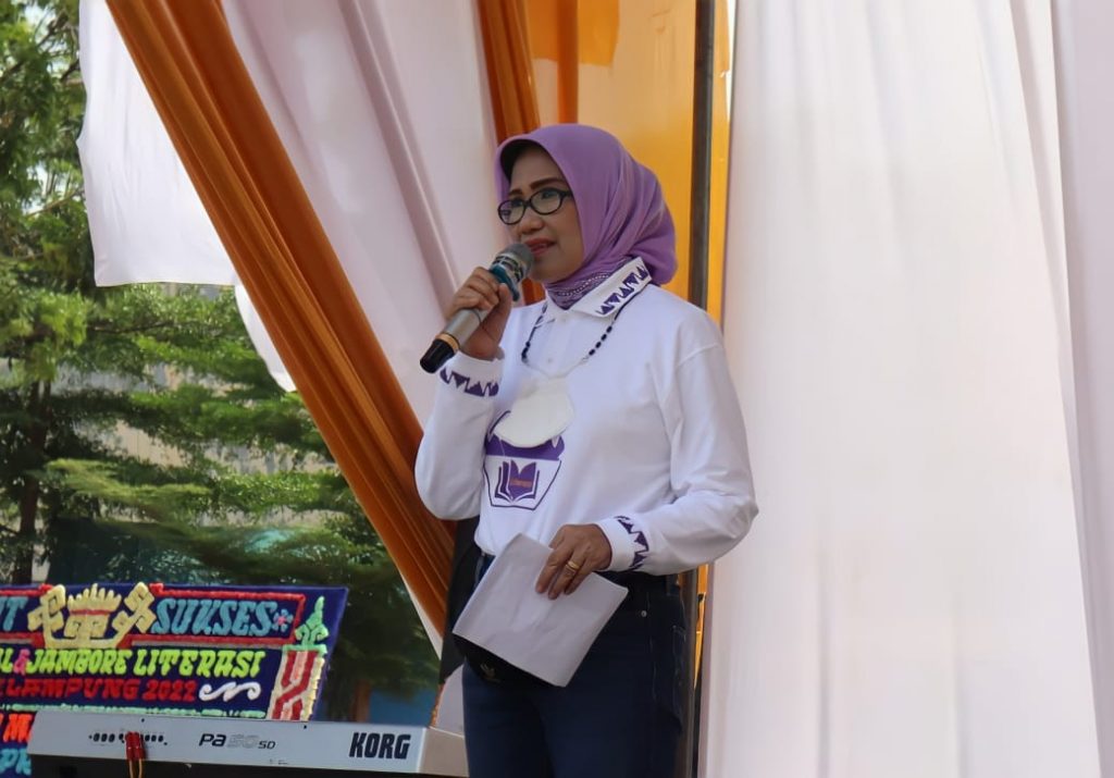 Kepala Dinas Perpustakaan dan Kearsipan Provinsi Lampung Tutup Festival dan Jambore Literasi 2022