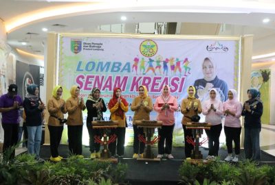 Ketua Perwosi Lampung Buka Lomba Senam Kreasi dan Senam Lampung Berjaya 2022