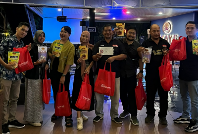 Komisi Lampung Adakan Raker di Skaye Café & Resto