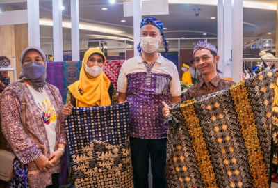 Kemenperin: Memakai Batik, Menghormati Kearifan Lokal