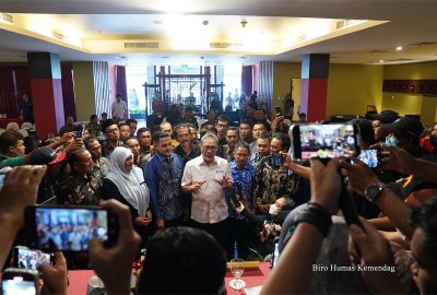 Mendag Zulkifli Komit Respons Keluhan Perusahaan dan Petani Tembakau