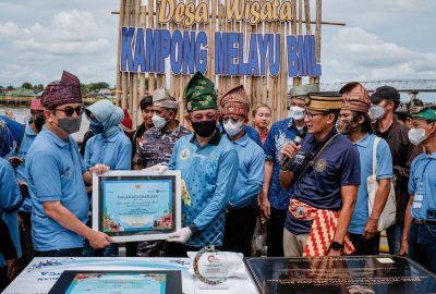 Menparekraf Berharap Desa Wisata Kampung Melayu Benua Melayu Laut Kalbar tetap Lestarikan Budaya