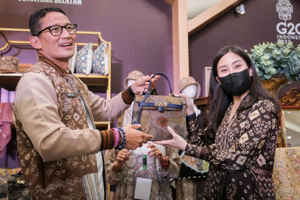 Menparekraf Targetkan Lebih Banyak Peluang Usaha dan Lapangan Kerja Baru dari Program Beli Kreatif Sumatra Selatan