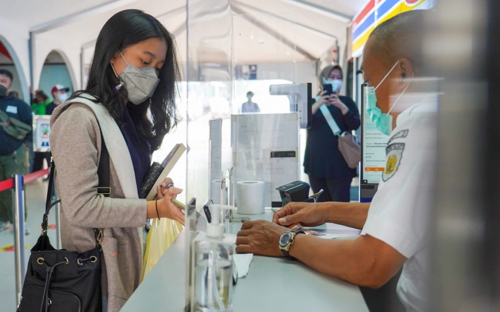 Mulai 17 Juli 2022, Pelanggan KA Jarak Jauh yang Belum Divaksin Booster Wajib Screening Covid-19