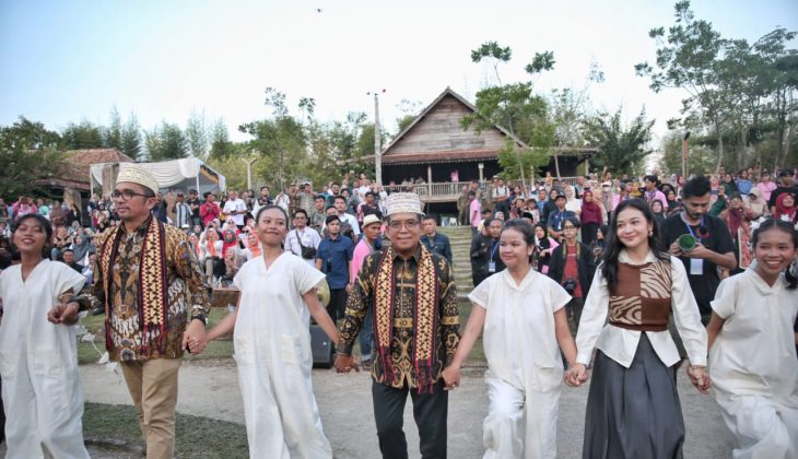PJ Gubernur Samsudin Buka Tubaba Art Festival ke-8 di Amphitheater Kota Budaya Uluan Nughik