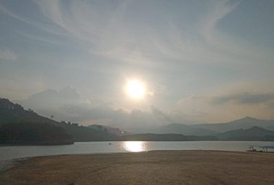 Pantai Dewi Mandapa dengan Pulau Cinta-nya