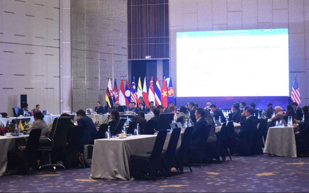 Pertemuan Konsultasi SEOM dengan Negara Mitra Dialog ASEAN di Surabaya