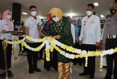 Bunda Literasi Resmikan Pojok Baca Digital di UPTD I Samsat