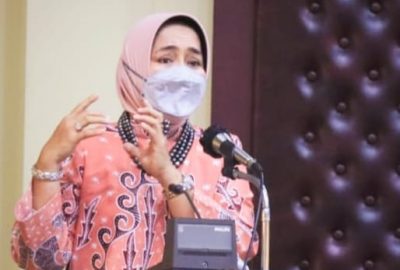 Ketua Dekranasda Lampung Buka Pembekalan Kewirausahaan Pembuatan Batik Tabrak Corak bagi ASN yang akan Purna Bakti