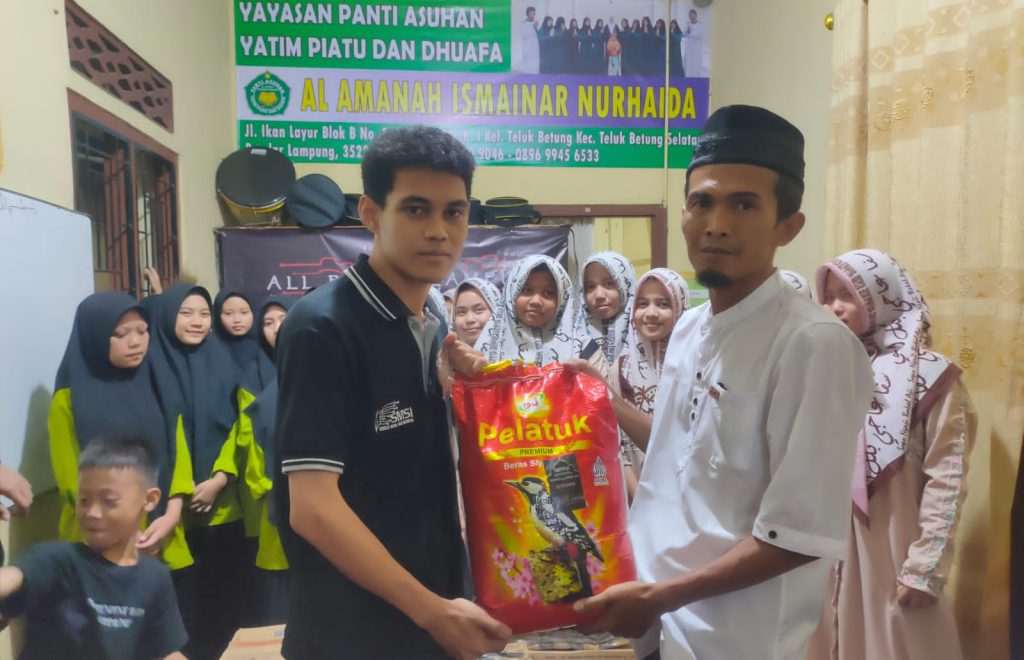 SMSI Bandar Lampung Berikan Santunan ke Yayasan Panti Asuhan Yatim Piatu dan Dhuafa Al Amanah Ismainar Nurhaida