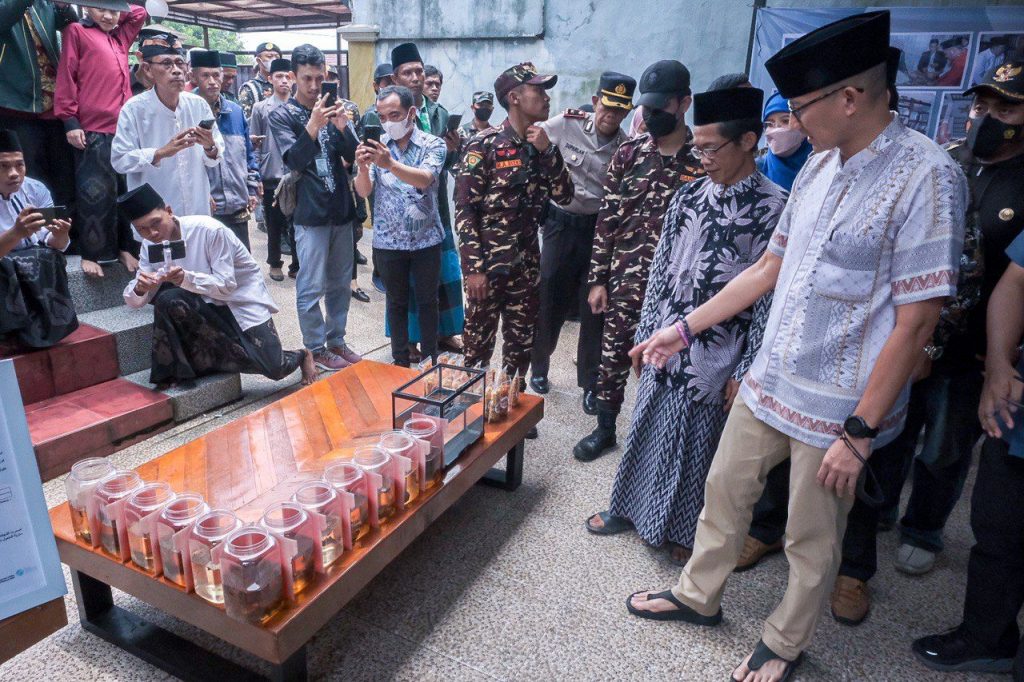 Sandiaga Berharap Para Santri Miliki Kemampuan Adopsi Teknologi Digital