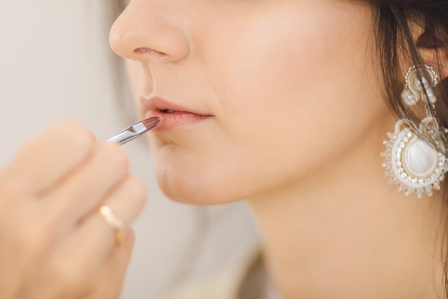 Tren Makeup Minimalis 2024: Rahasia Tampilan Fresh dengan Produk Makeup Multifungsi