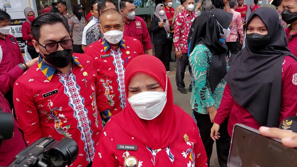 Foto Walikota Bandar Lampung Eva Dwiana di Lapangan Saiburai Enggal || Foto Ist
