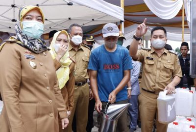 Wagub Buka Pasar Murah Bersubsidi di Pulung Kencana