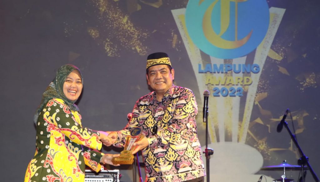 Wagub Chusnunia Chalim Buka Acara Tribun Lampung Award