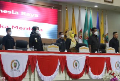 Wagub Sampaikan Jawaban Pemerintah terhadap Pemandangan Umum Fraksi-Fraksi DPRD