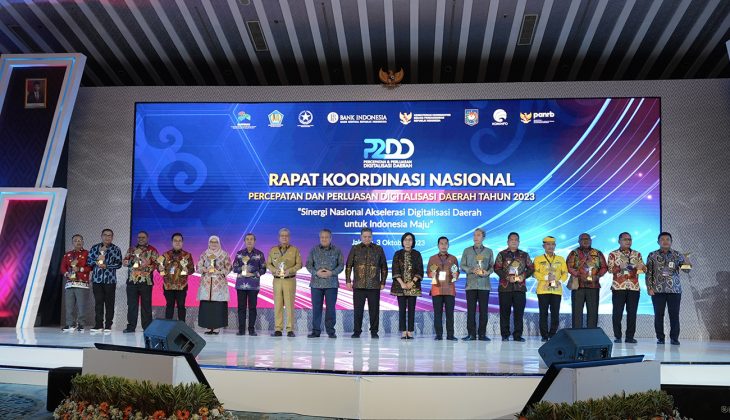WAKIL Presiden Republik Indonesia, K.H. Ma'ruf Amin, dalam Rapat Koordinasi Nasional Percepatan dan Perluasan Digitalisasi Daerah (Rakornas P2DD) 2023 memberikan sejumlah arahan strategis untuk mengakselerasi digitalisasi transaksi Pemda dan mendukung akuntabilitas keuangan daerah: