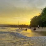 Sunset dan Ombak Pantai Labuan Jukung Sudah Dikenal Banyak Wisatawan