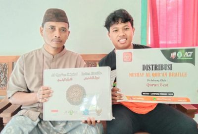 ACT Metro-Lampung Tengah Berikan Bantuan Al-Qur.’an Braille ke Pondok Pesantren Tri Bakti Alqudwah