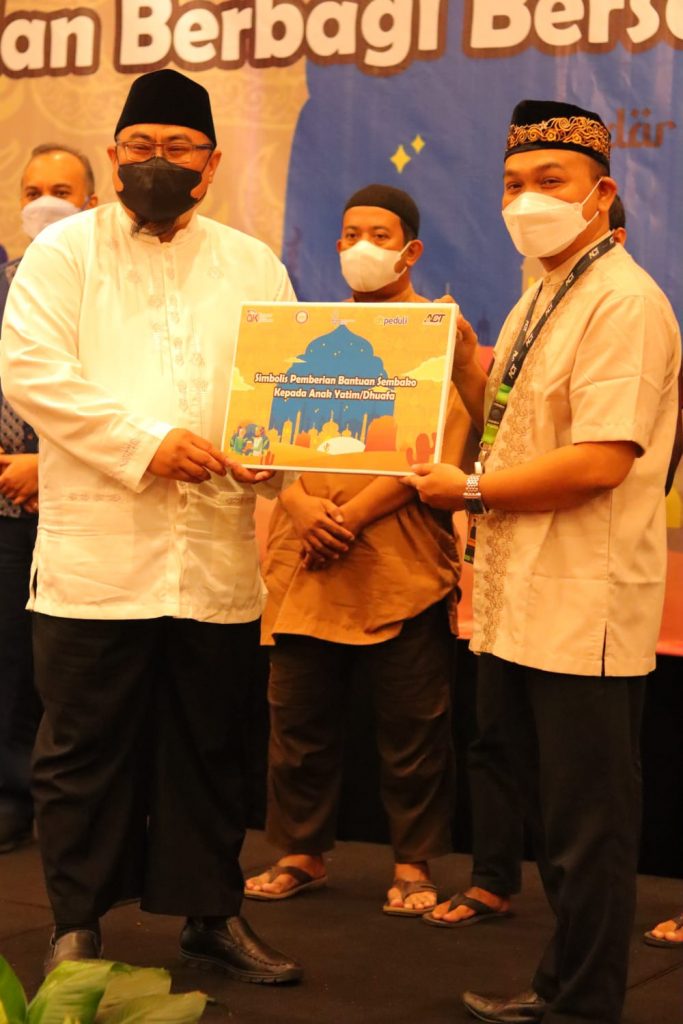 OJK dan FK-IJK Provinsi Lampung Salurkan Paket Sembako melalui ACT