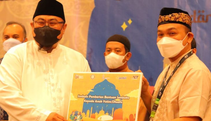 OJK dan FK-IJK Provinsi Lampung Salurkan Paket Sembako melalui ACT