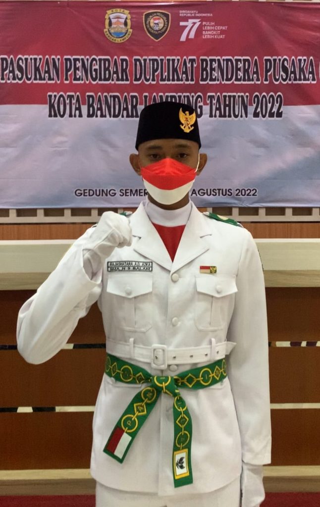 Rajashatara Bahagia Mendapatkan Beasiswa Perguruan Tinggi