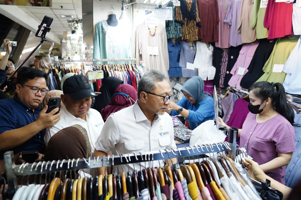 Zulkifli Hasan Kunjungi Pasar Tanah Abang