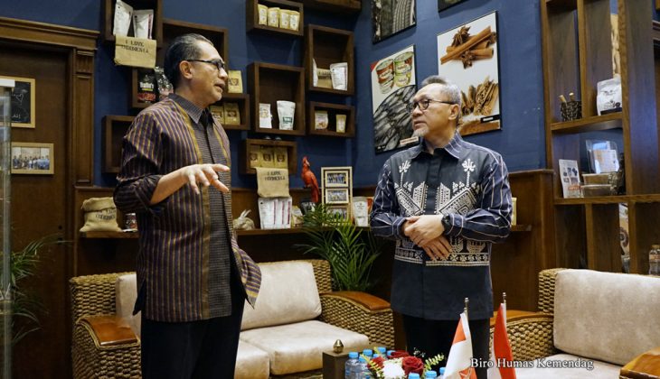 Zulkifli Hasan Resmikan Ruang Displai Produk Ekspor Indonesia di KBRI Kairo